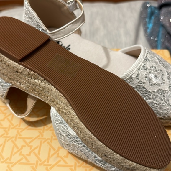 Shein Children Woven Solid Color Simple Daily Flat Shoes - Picture 4 of 5